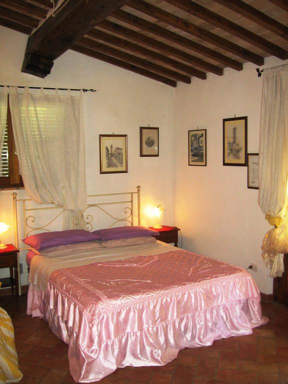 La Capanna Di Sovestro Hotel San Gimignano Room photo