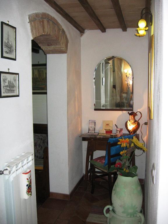 La Capanna Di Sovestro Hotel San Gimignano Room photo